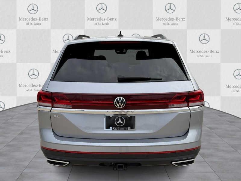 Volkswagen Atlas Vehicle Full-screen Gallery Image 7