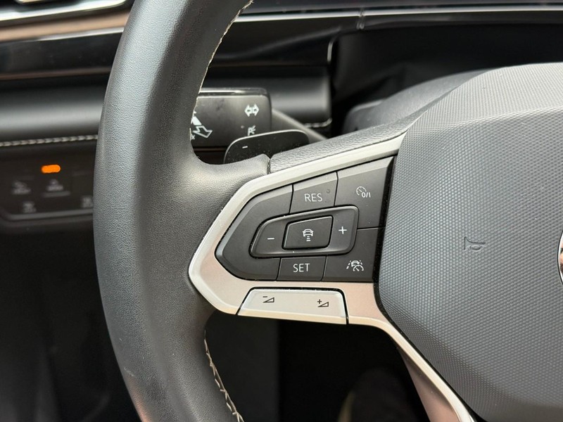 Volkswagen Atlas Vehicle Full-screen Gallery Image 18