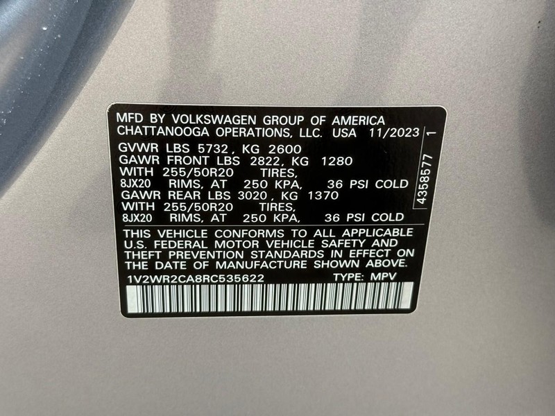 Volkswagen Atlas Vehicle Full-screen Gallery Image 23