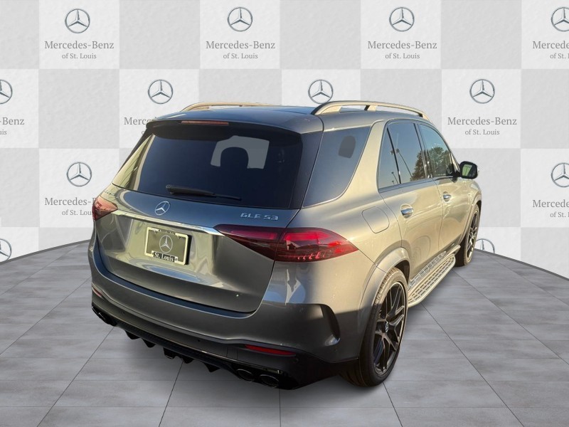 Mercedes-Benz GLE Vehicle Full-screen Gallery Image 2