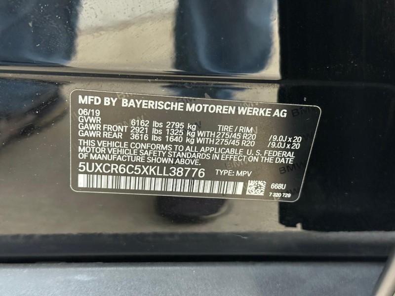 BMW X5 Vehicle Full-screen Gallery Image 26