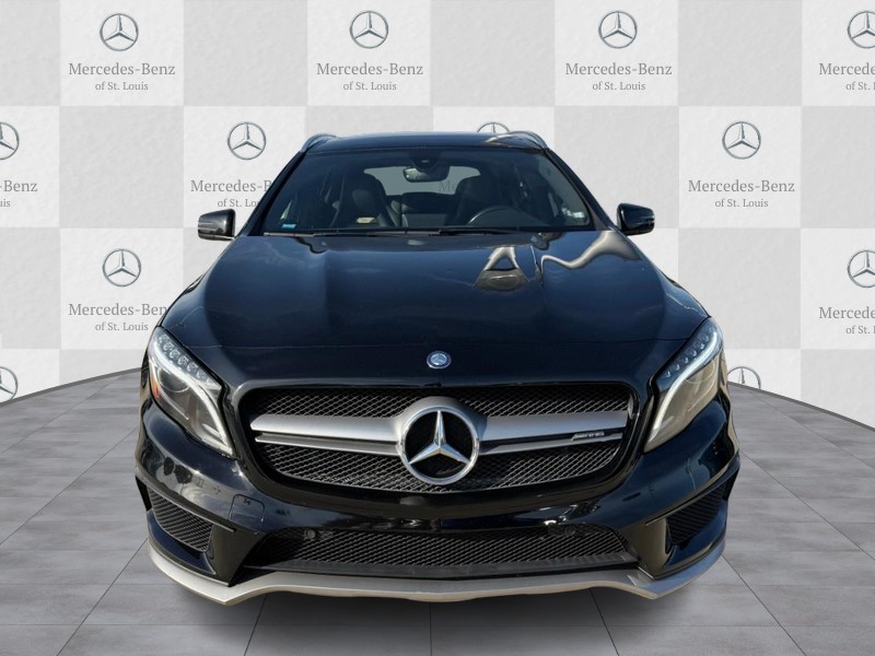 Mercedes-Benz GLA Vehicle Full-screen Gallery Image 6