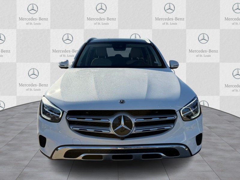 Mercedes-Benz GLC Vehicle Full-screen Gallery Image 5