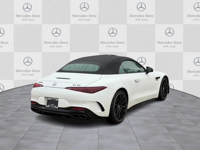 Mercedes-Benz SL Vehicle Full-screen Gallery Image 3