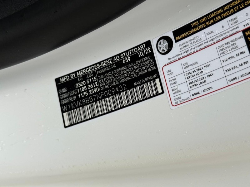 Mercedes-Benz SL Vehicle Full-screen Gallery Image 19