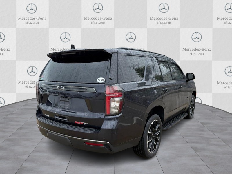 Chevrolet Tahoe Vehicle Full-screen Gallery Image 2