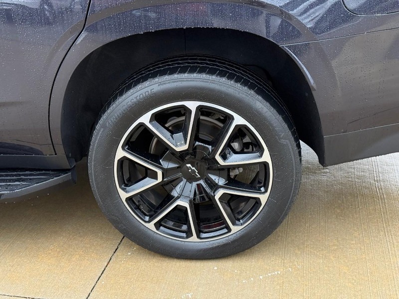 Chevrolet Tahoe Vehicle Full-screen Gallery Image 9