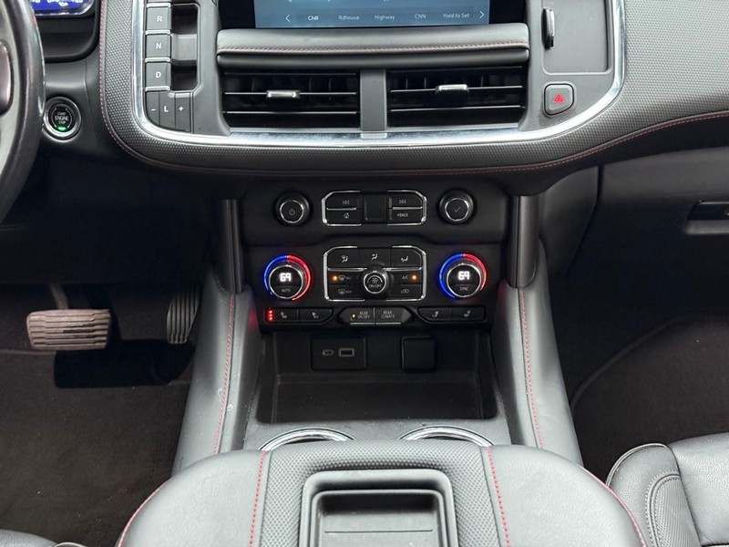 Chevrolet Tahoe Vehicle Full-screen Gallery Image 15