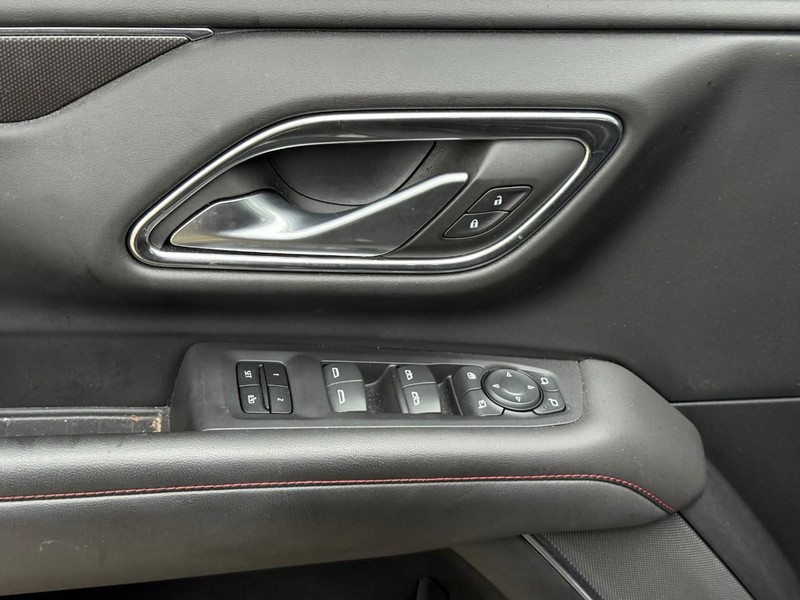 Chevrolet Tahoe Vehicle Full-screen Gallery Image 16