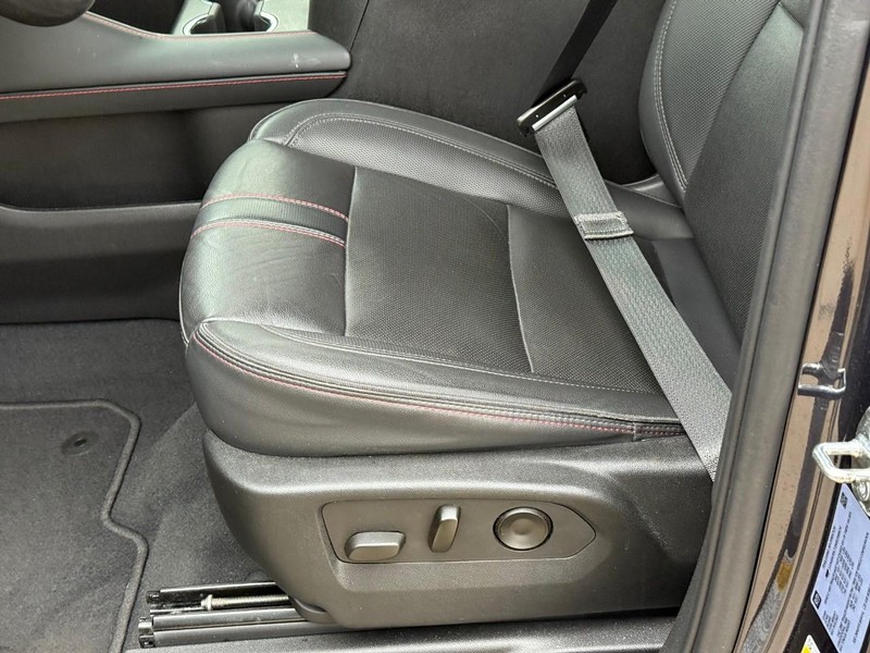 Chevrolet Tahoe Vehicle Full-screen Gallery Image 17