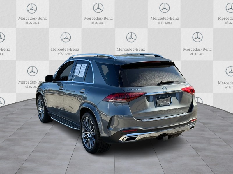 Mercedes-Benz GLE Vehicle Full-screen Gallery Image 4