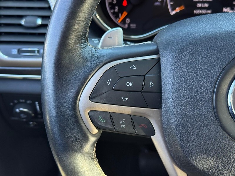 Jeep Grand Cherokee Vehicle Full-screen Gallery Image 18