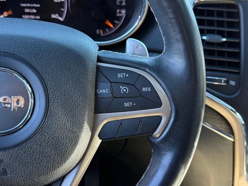 Jeep Grand Cherokee Vehicle Full-screen Gallery Image 19