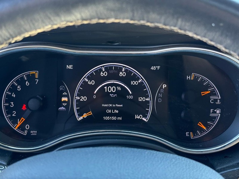 Jeep Grand Cherokee Vehicle Full-screen Gallery Image 20