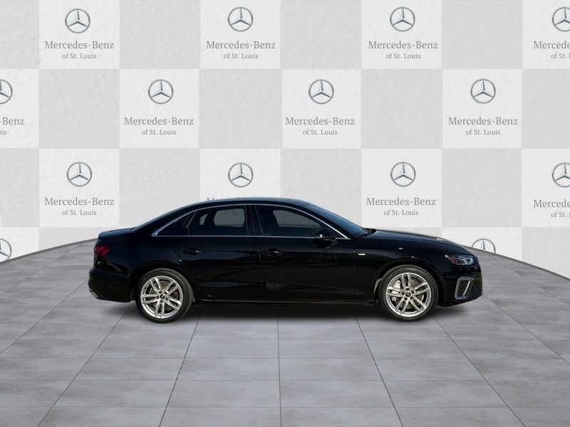 Audi A4 Sedan Vehicle Full-screen Gallery Image 7