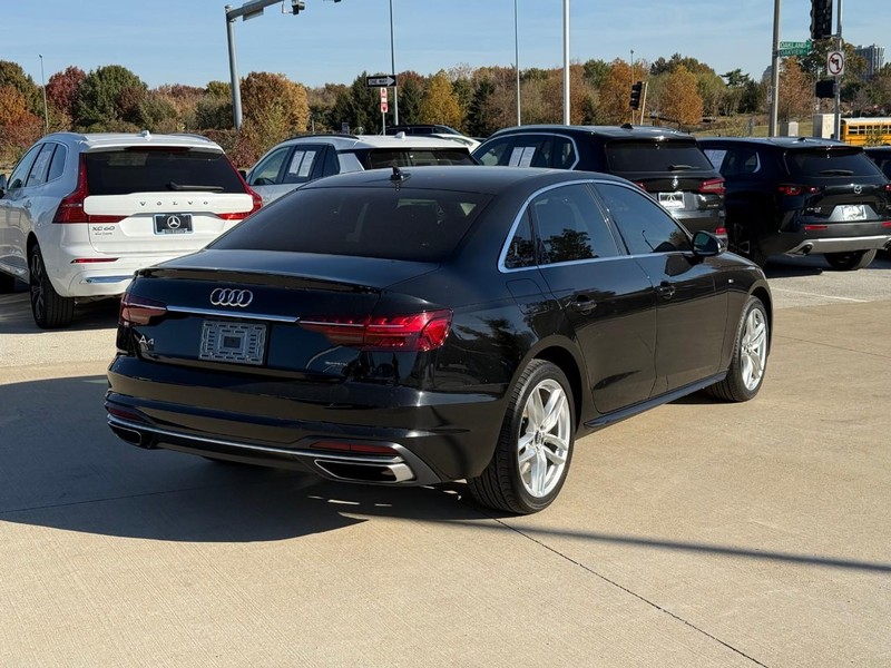 Audi A4 Sedan Vehicle Full-screen Gallery Image 8