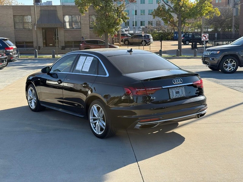 Audi A4 Sedan Vehicle Full-screen Gallery Image 9