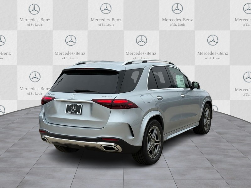 Mercedes-Benz GLE Vehicle Full-screen Gallery Image 3