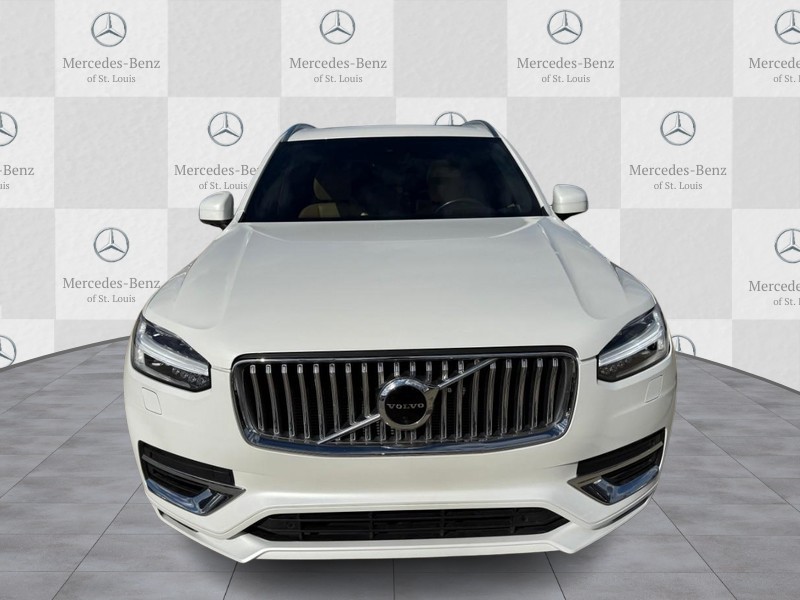 Volvo XC90 Vehicle Full-screen Gallery Image 5
