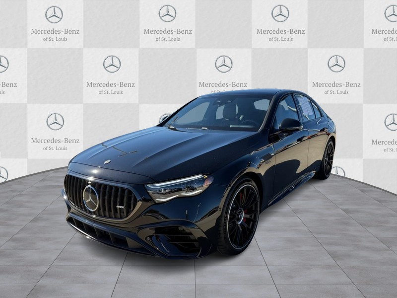 Mercedes-Benz E-Class Vehicle Full-screen Gallery Image 6