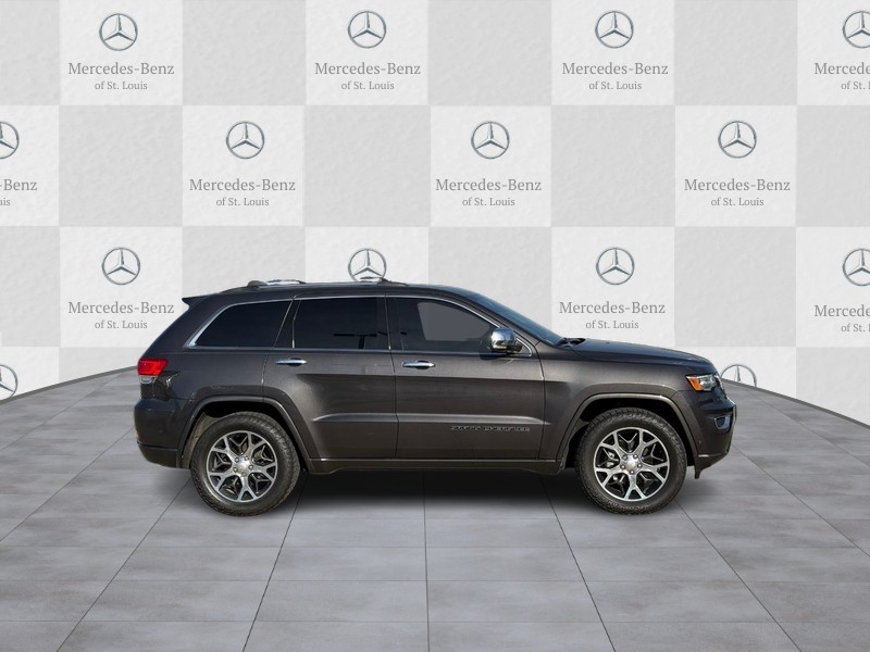 Jeep Grand Cherokee Vehicle Full-screen Gallery Image 2