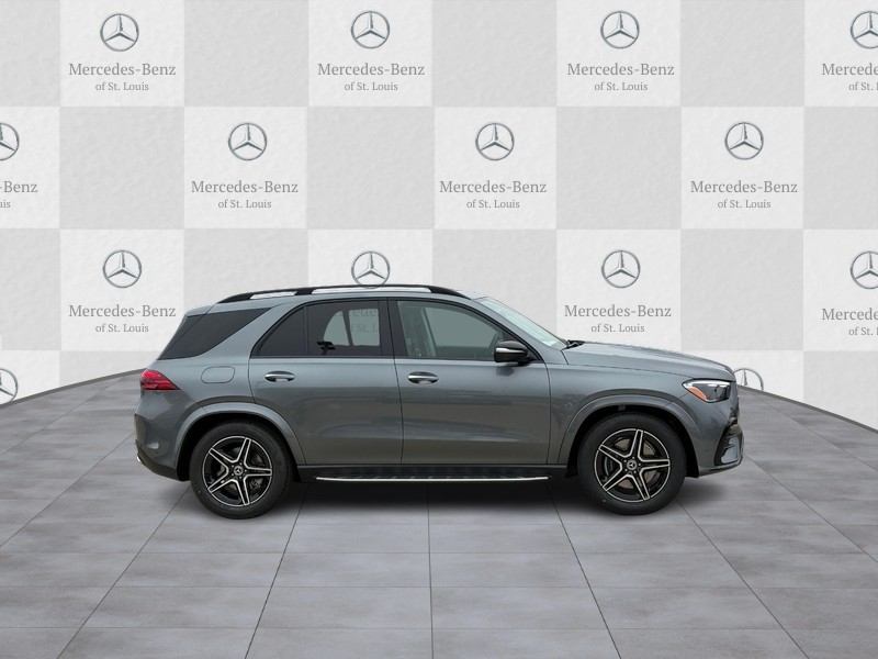 Mercedes-Benz GLE Vehicle Full-screen Gallery Image 2