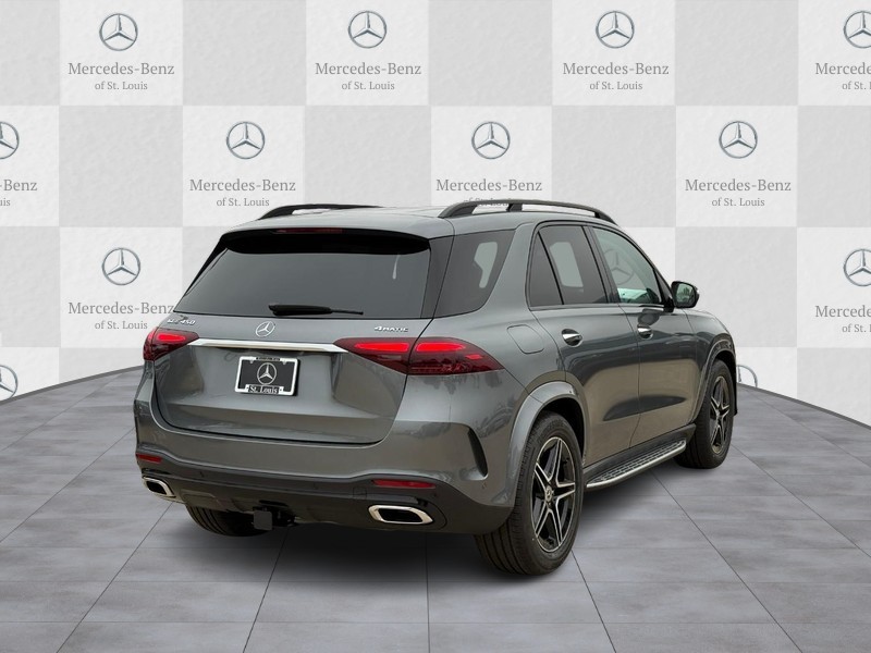 Mercedes-Benz GLE Vehicle Full-screen Gallery Image 3