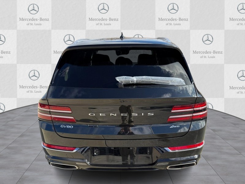 Genesis GV80 Vehicle Full-screen Gallery Image 07