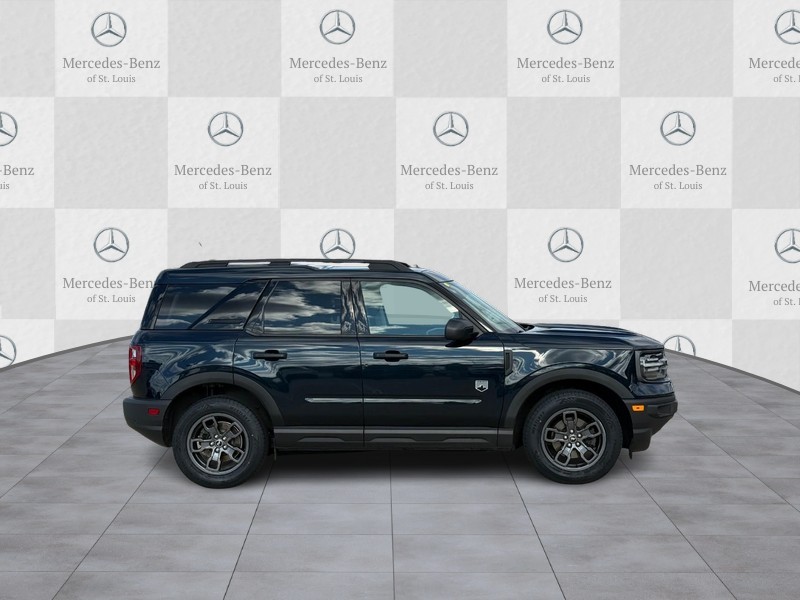 Ford Bronco Sport Vehicle Full-screen Gallery Image 2