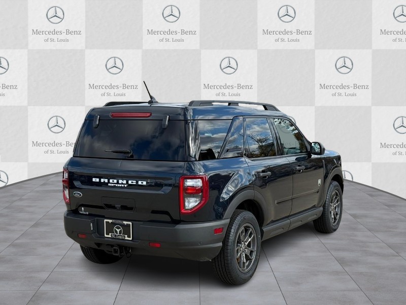 Ford Bronco Sport Vehicle Full-screen Gallery Image 3