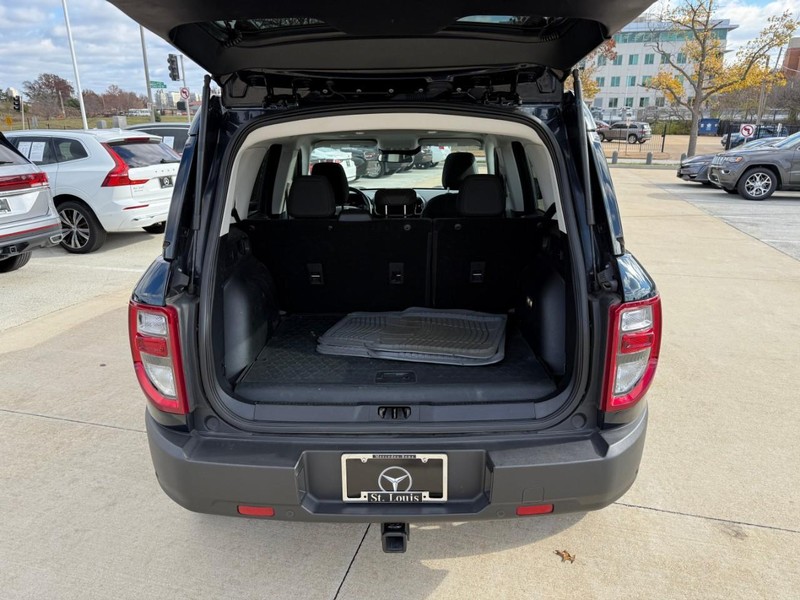 Ford Bronco Sport Vehicle Full-screen Gallery Image 8