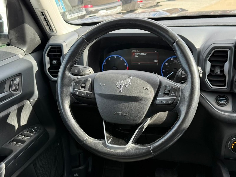 Ford Bronco Sport Vehicle Full-screen Gallery Image 12