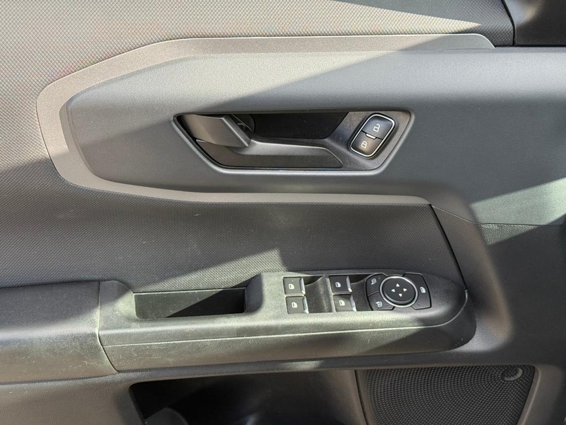 Ford Bronco Sport Vehicle Full-screen Gallery Image 16