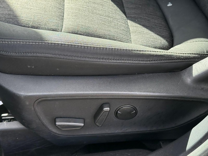 Ford Bronco Sport Vehicle Full-screen Gallery Image 18