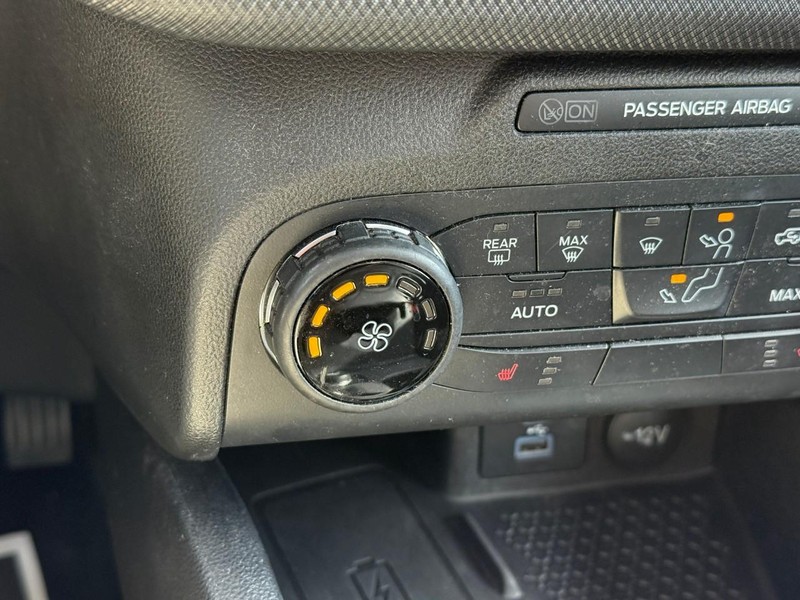 Ford Bronco Sport Vehicle Full-screen Gallery Image 23