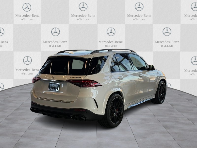 Mercedes-Benz GLE Vehicle Full-screen Gallery Image 2