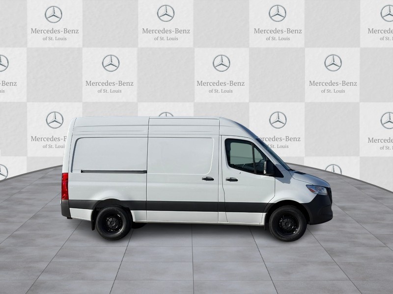 Mercedes-Benz Sprinter Van Vehicle Full-screen Gallery Image 2