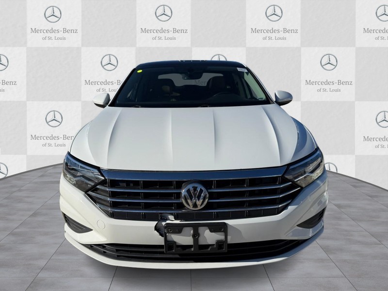 Volkswagen Jetta Vehicle Full-screen Gallery Image 5