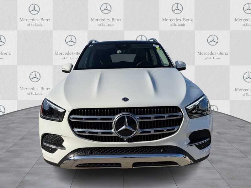 Mercedes-Benz GLE Vehicle Full-screen Gallery Image 7