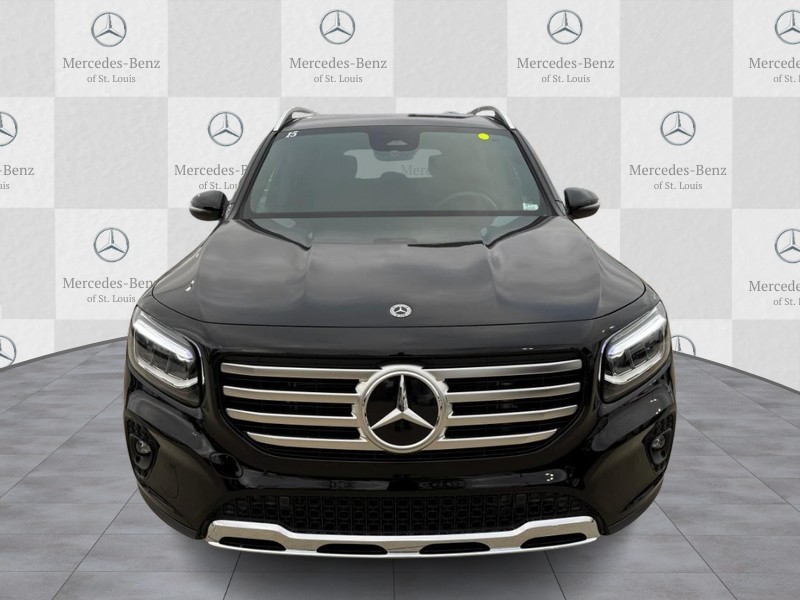 Mercedes-Benz GLB Vehicle Full-screen Gallery Image 7