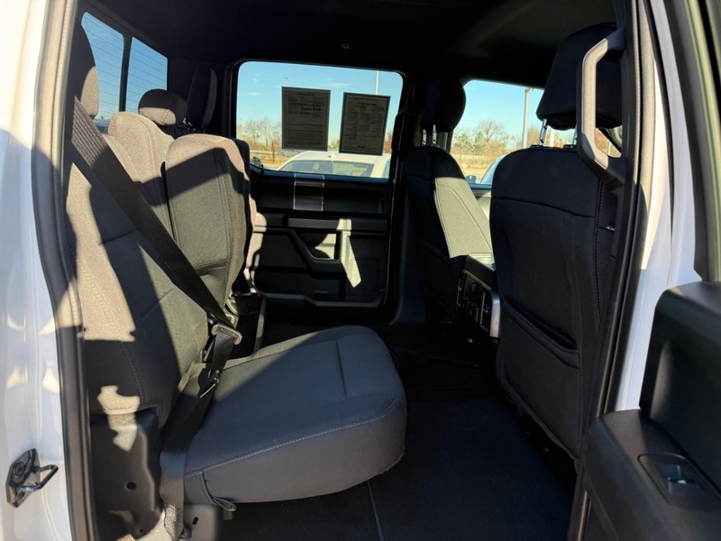 Ford F-150 Vehicle Full-screen Gallery Image 10