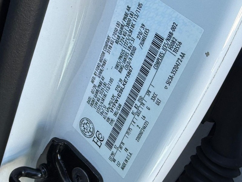 Ford F-150 Vehicle Full-screen Gallery Image 24