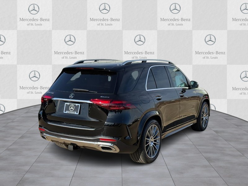 Mercedes-Benz GLE Vehicle Full-screen Gallery Image 3