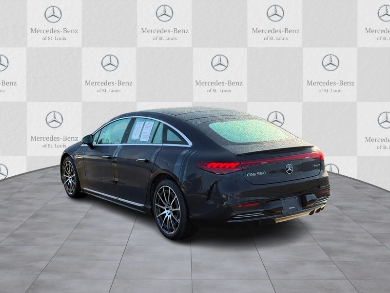 Mercedes-Benz EQS Vehicle Full-screen Gallery Image 4