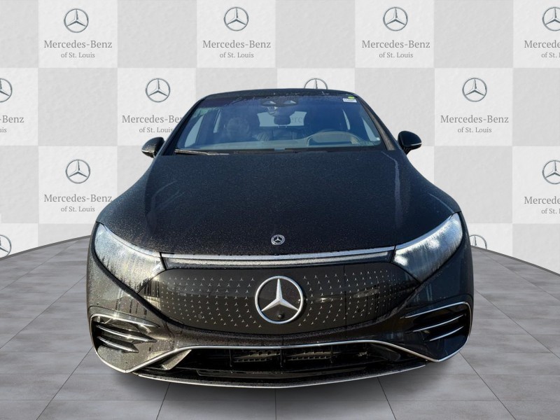 Mercedes-Benz EQS Vehicle Full-screen Gallery Image 5