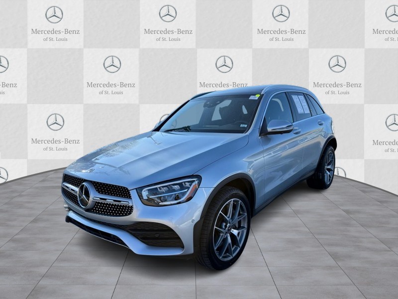 Mercedes-Benz GLC Vehicle Full-screen Gallery Image 5