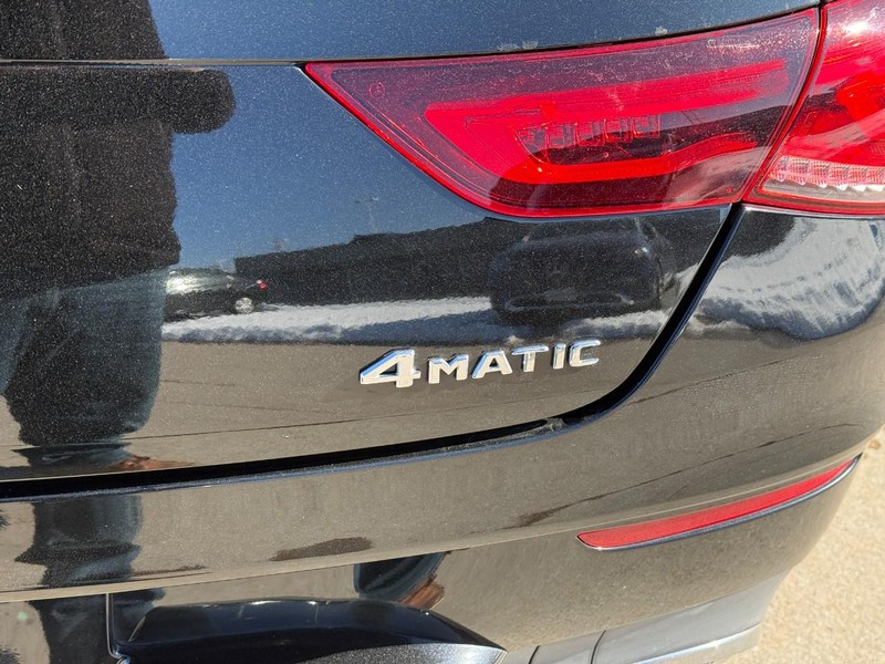 Mercedes-Benz CLA Vehicle Full-screen Gallery Image 10