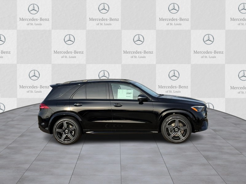 Mercedes-Benz GLE Vehicle Full-screen Gallery Image 2
