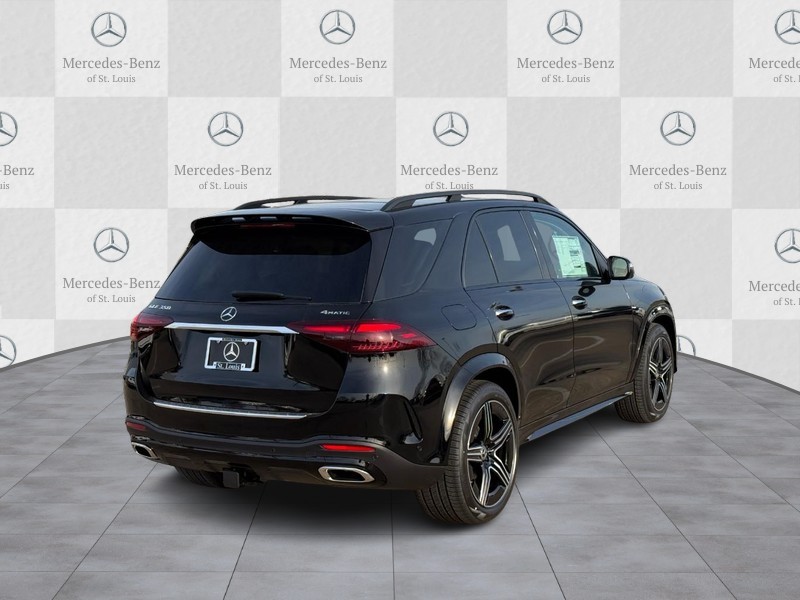 Mercedes-Benz GLE Vehicle Full-screen Gallery Image 3