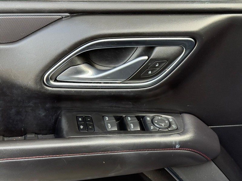 Chevrolet Tahoe Vehicle Full-screen Gallery Image 19